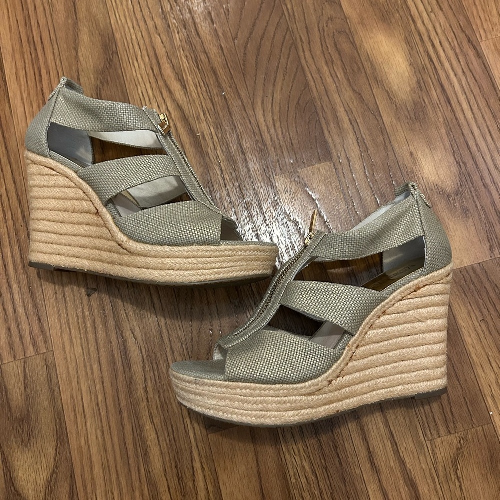 Michael Kors Berkley Sandals Tan Wedge Platform Espadrille